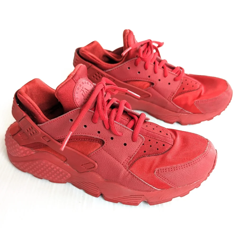 NIKE Air Huarache Run Triple Red Sneakers Size 8.5 Men's